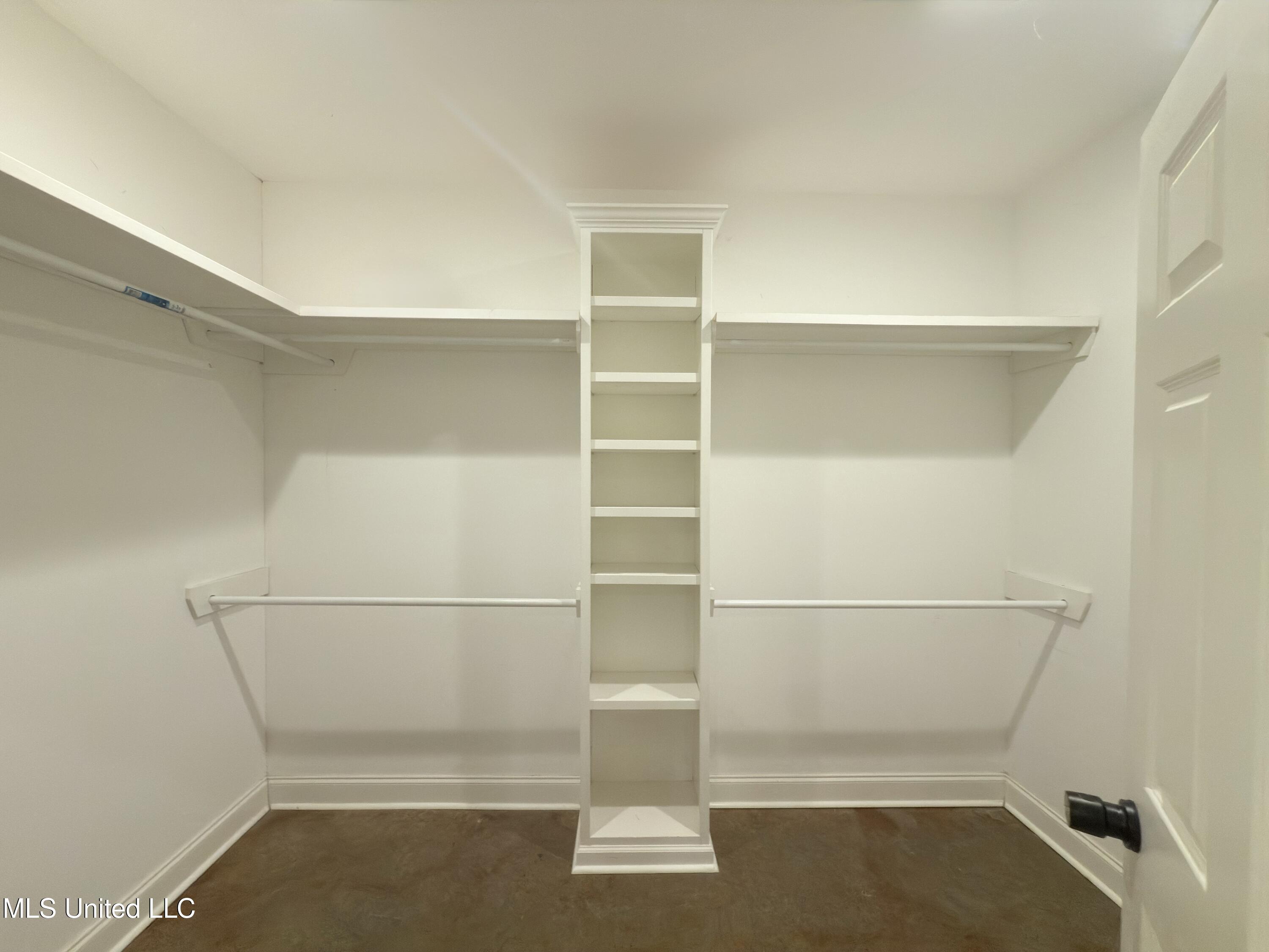 300 Deer Creek Road Grenada, MS 38901 - Photo 10 of 22 IMG_3644