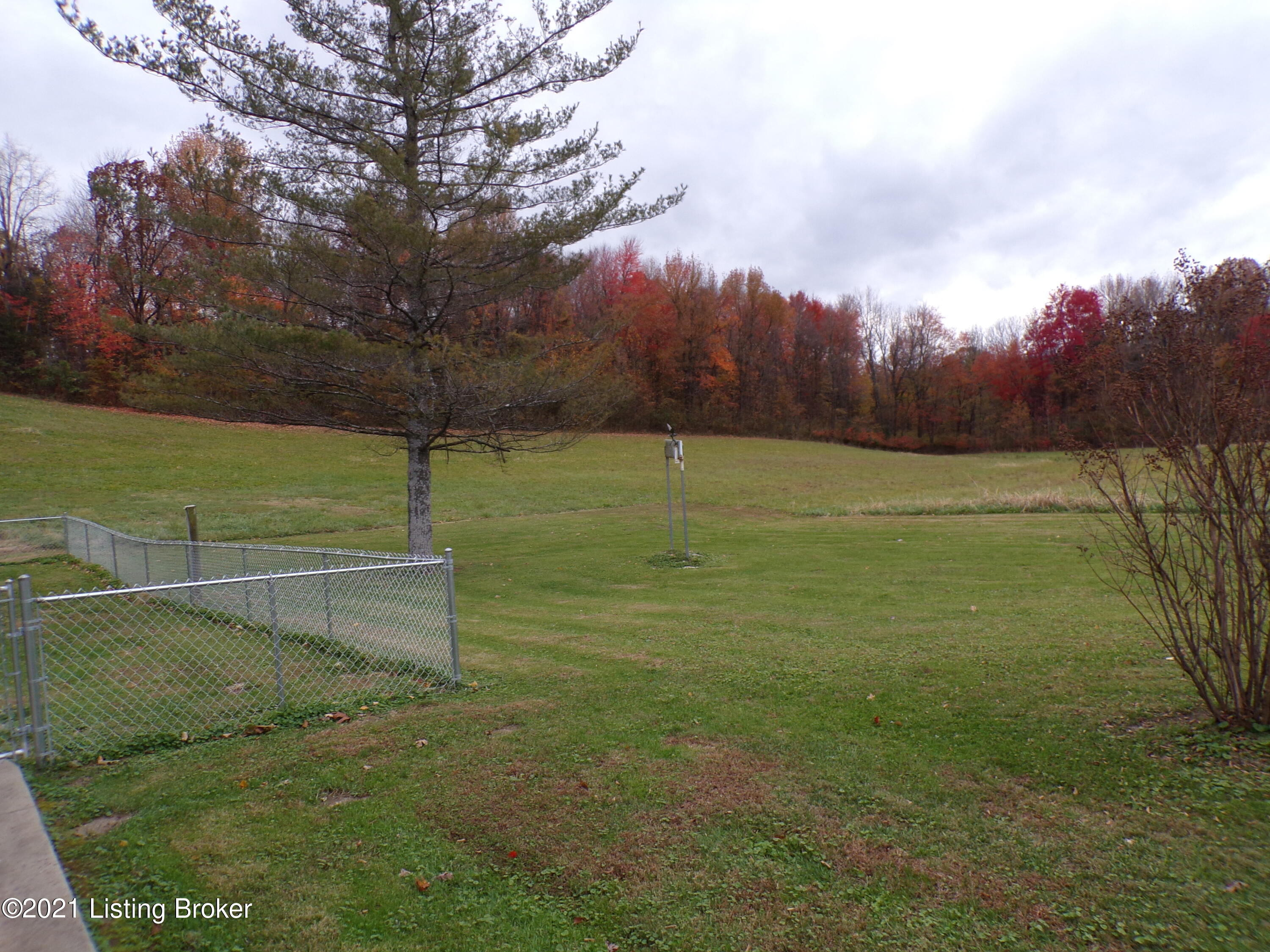 45 North St Francis Road Loretto, KY 40037 - Photo 8 of 22 100_0135