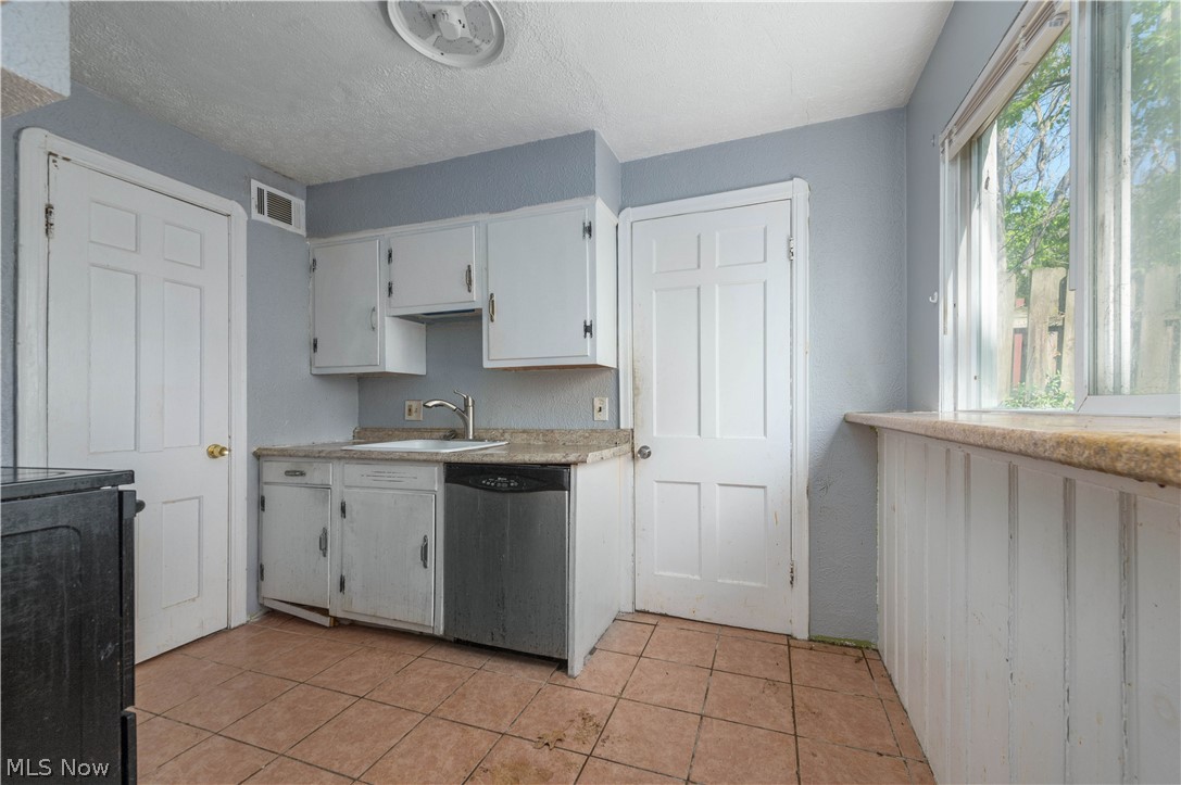3675 Randolph Road Cleveland Heights, OH 44121 - Photo 17 of 50