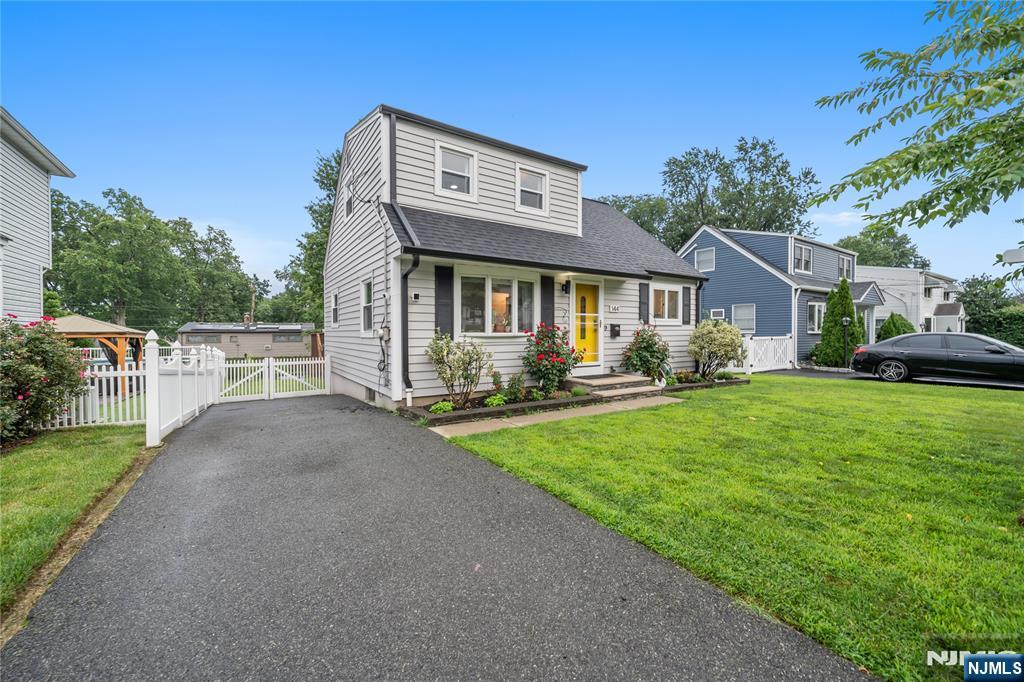 144 Harrington Road Clifton, NJ 07012 - Photo 2 of 23 Gallery Image 2