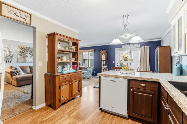 $190,000 | 1807 1/2 County Road E East, Unit 34, White Bear Lake, MN 55110