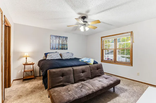 $190,000 | 1807 1/2 County Road E East, Unit 34, White Bear Lake, MN 55110