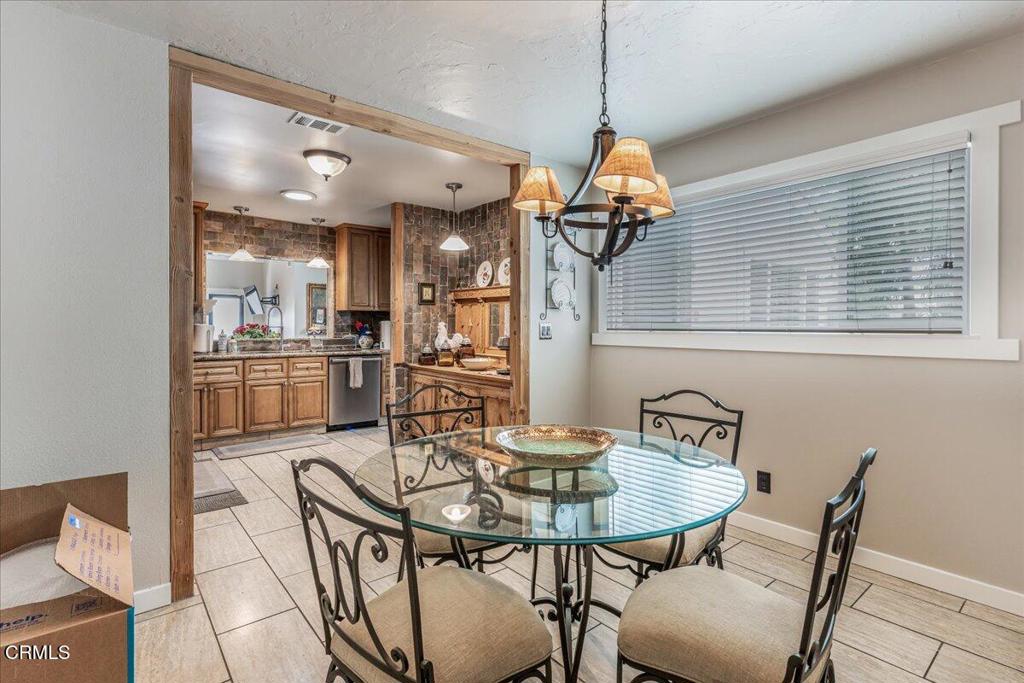 541 Broderick Way Port Hueneme, CA 93041 - Photo 19 of 35 a dining room with furniture and window