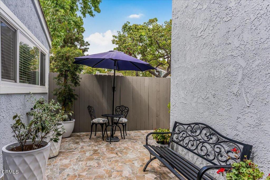 541 Broderick Way Port Hueneme, CA 93041 - Photo 3 of 35 a backyard of a house with table and chairs