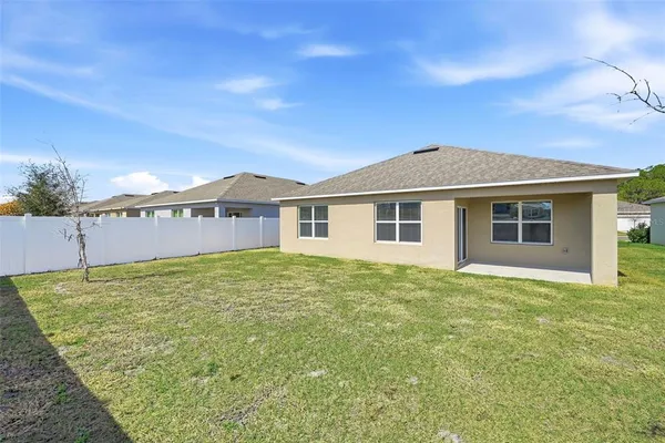 $2,250 | 2725 Dumont Lane, Tavares, FL 32778