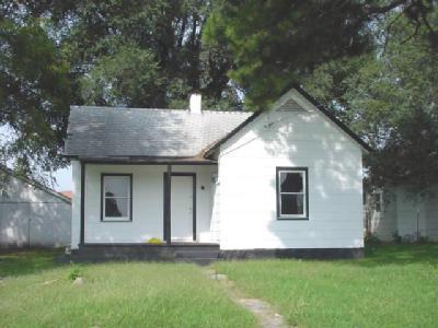 1833 North Rogers Avenue Springfield, MO 65803 - Photo 1 of 1 Primary Photo