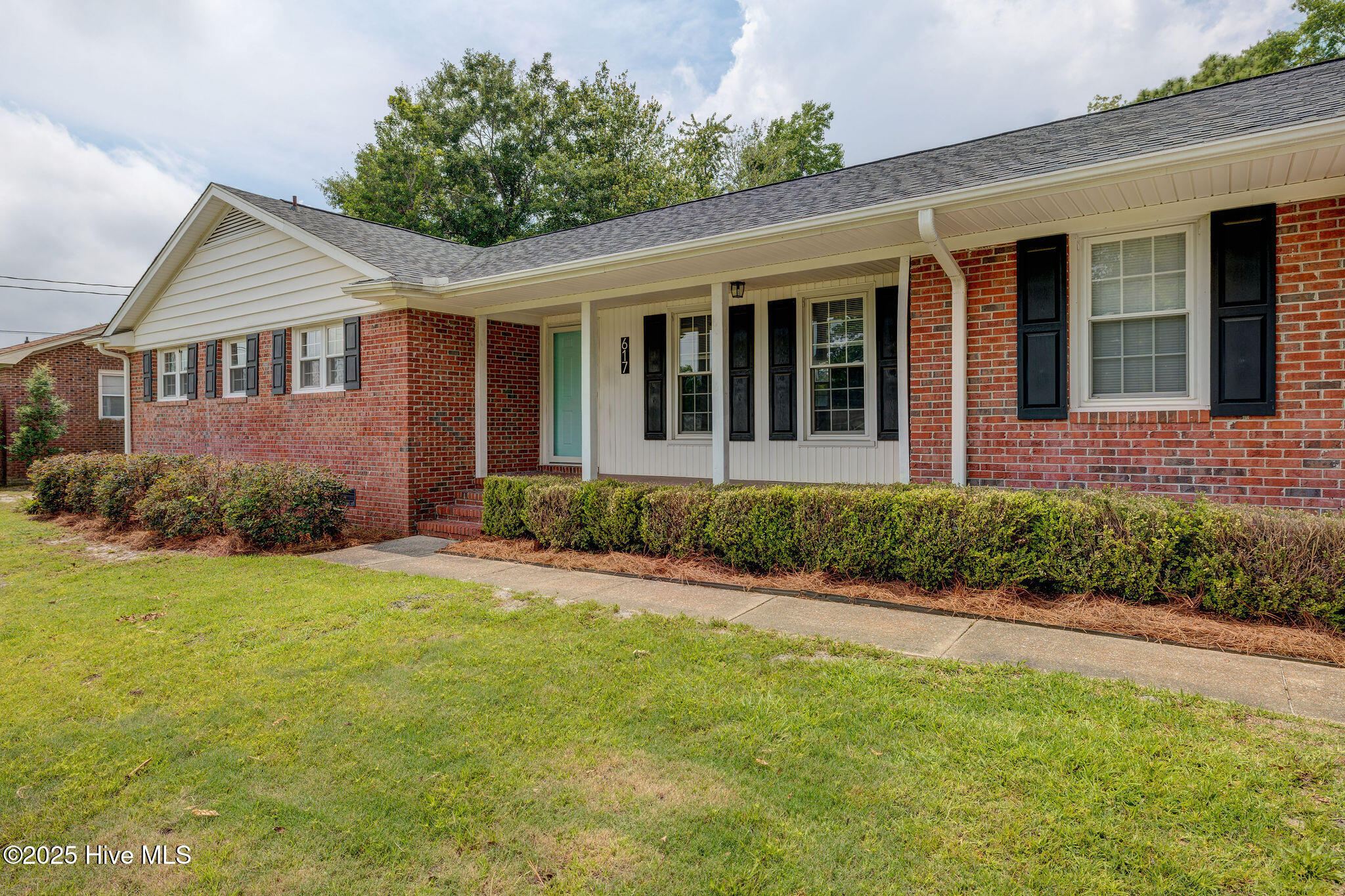 617 Windemere Road Wilmington, NC 28405 - Photo 2 of 47 617WindemereRoad-4