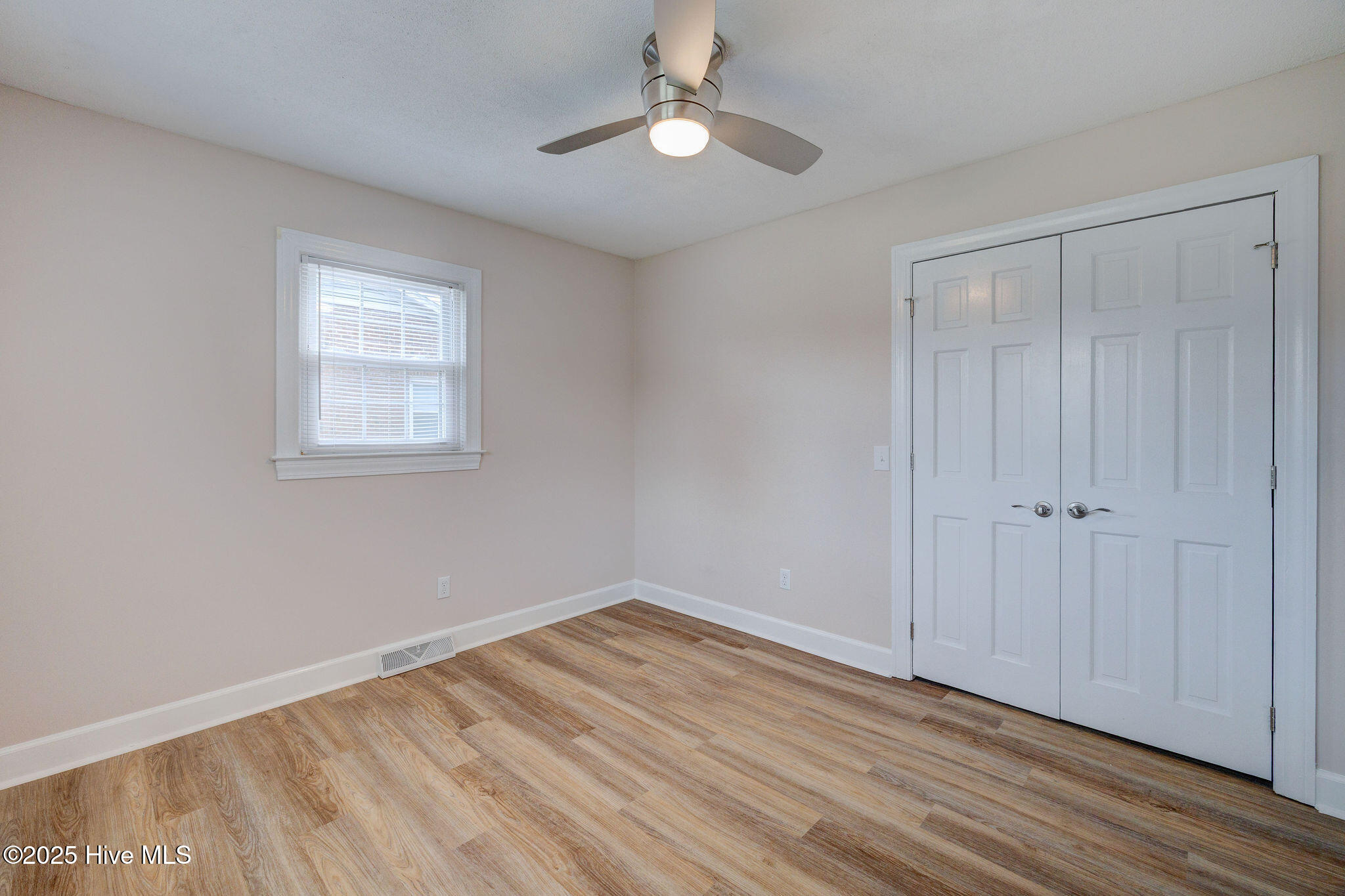 617 Windemere Road Wilmington, NC 28405 - Photo 34 of 47 617WindemereRoad-45