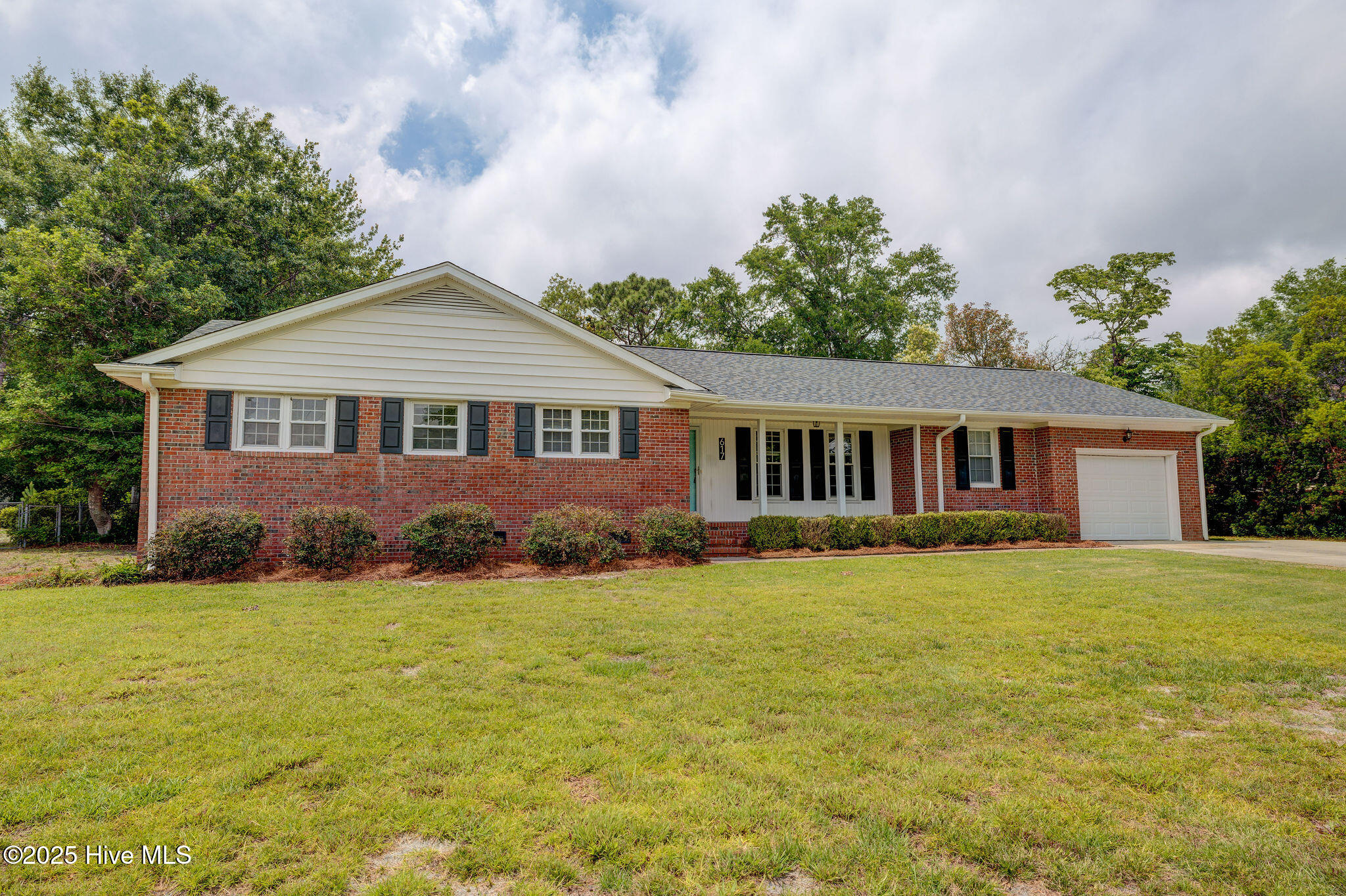 617 Windemere Road Wilmington, NC 28405 - Photo 41 of 47 Front