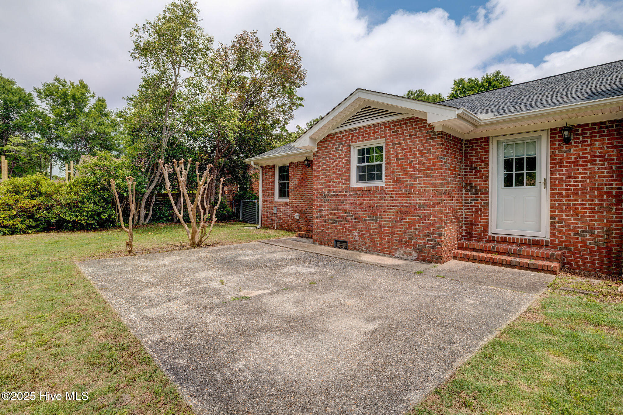 617 Windemere Road Wilmington, NC 28405 - Photo 5 of 47 617WindemereRoad-9