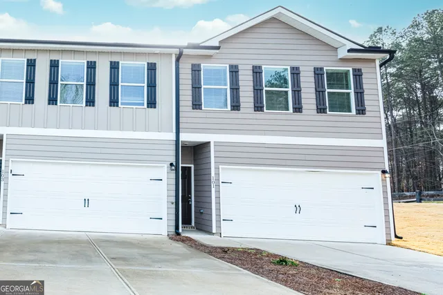 a view of a house with a outdoor space