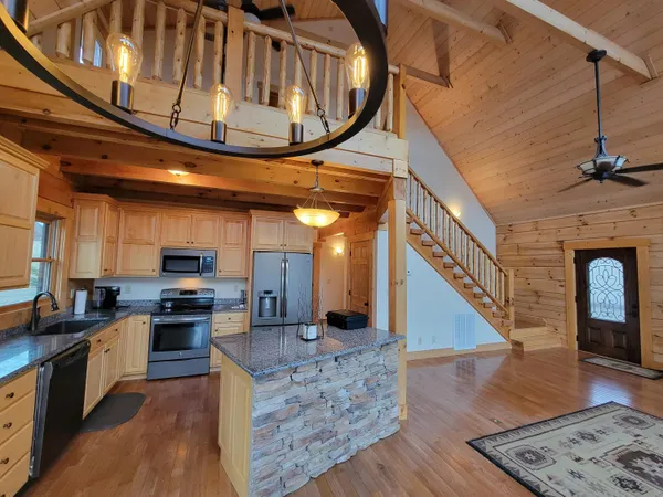 $620,000 | 1085 Thunder Ridge Drive, South Pittsburg, TN 37380