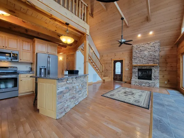 $620,000 | 1085 Thunder Ridge Drive, South Pittsburg, TN 37380