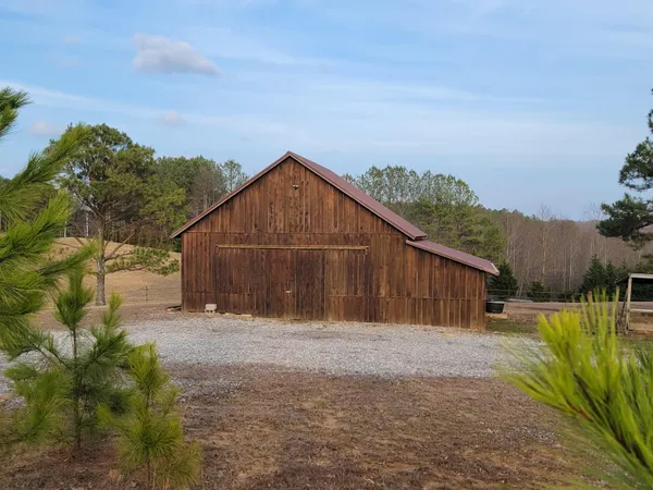 $620,000 | 1085 Thunder Ridge Drive, South Pittsburg, TN 37380