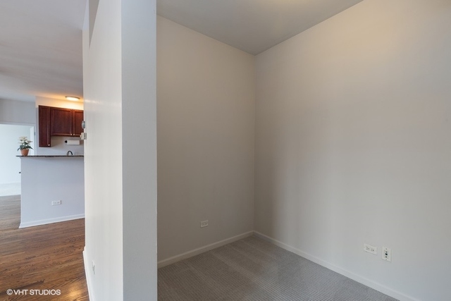 1070 West 15th Street, Unit 402 Chicago, IL 60608 - Photo 12 of 19