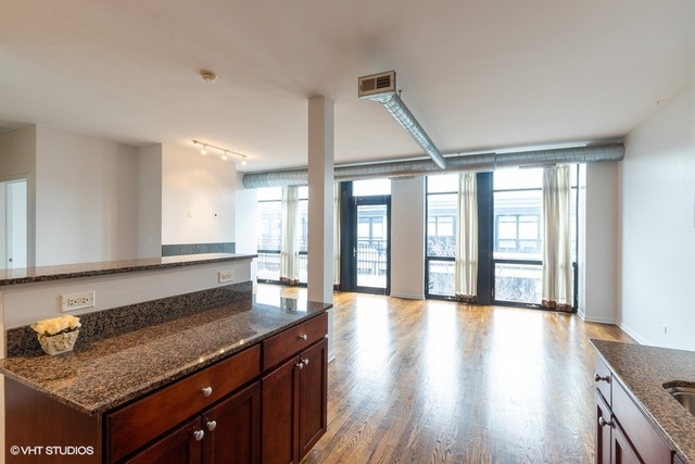 1070 West 15th Street, Unit 402 Chicago, IL 60608 - Photo 4 of 19
