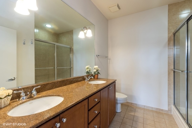 1070 West 15th Street, Unit 402 Chicago, IL 60608 - Photo 10 of 19