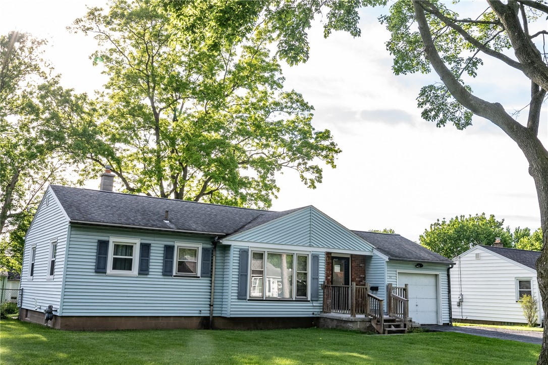243 Dellwood Road Greece, NY 14616 - Photo 2 of 20