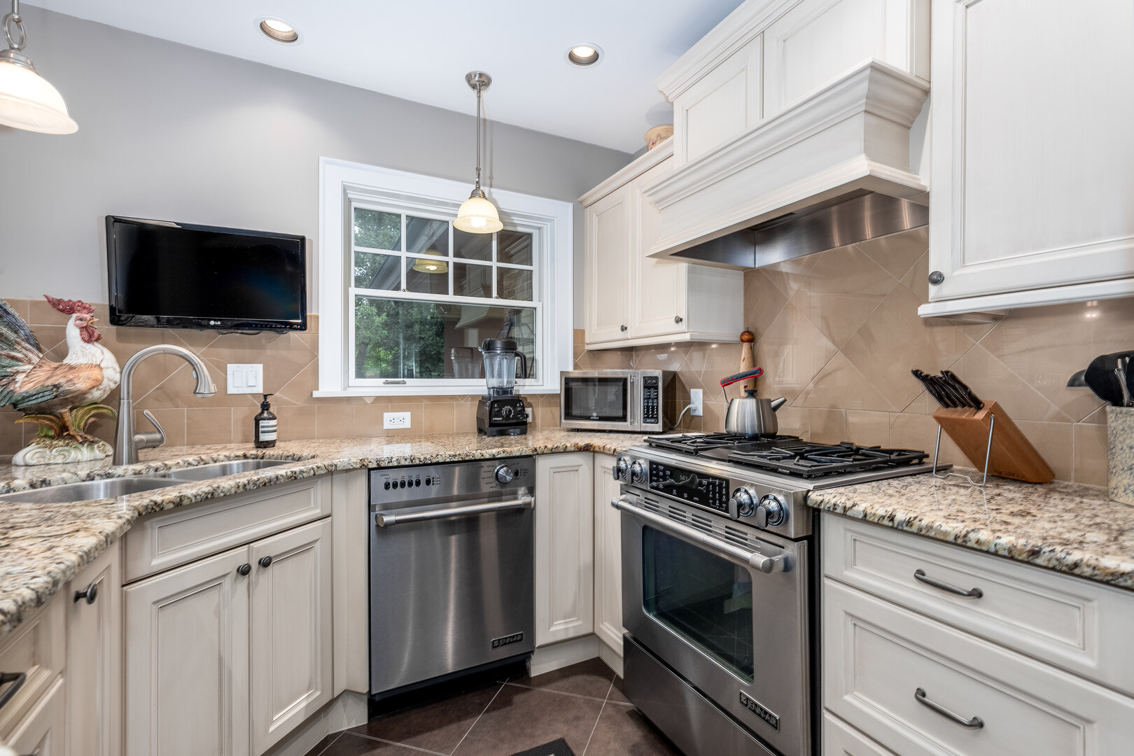 436 Park Avenue Ottawa, IL 61350 - Photo 9 of 36