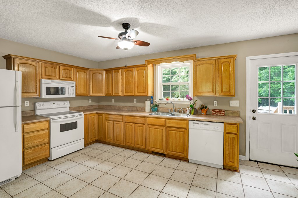 444 Johnson Road Chatsworth, GA 30705 - Photo 13 of 37 Gallery Image 13