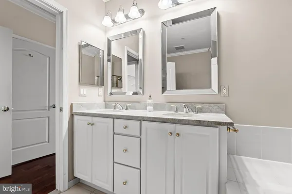 $3,100 | 2022 Crescent Way, Cherry Hill, NJ 08002