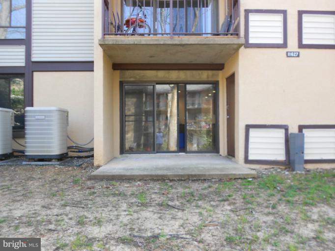 11627 Stoneview Square, Unit 78/2B Reston, VA 20191 - Photo 5 of 17 Exterior (Rear)
