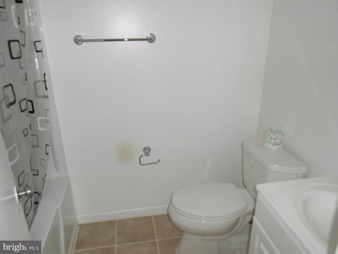 11627 Stoneview Square, Unit 78/2B Reston, VA 20191 - Photo 6 of 17 Bath