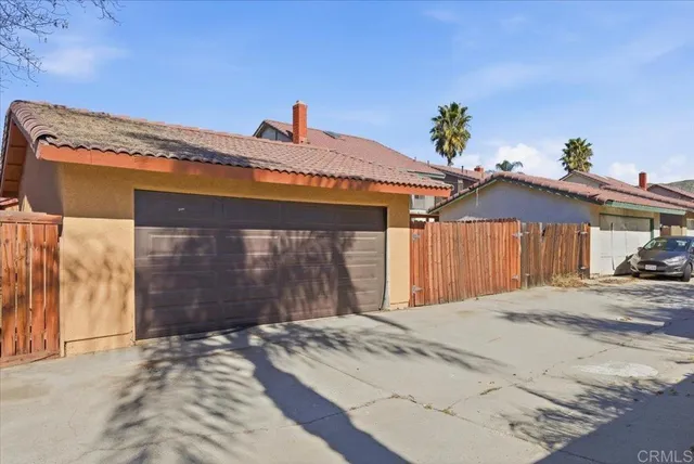 a view of a house with a garage