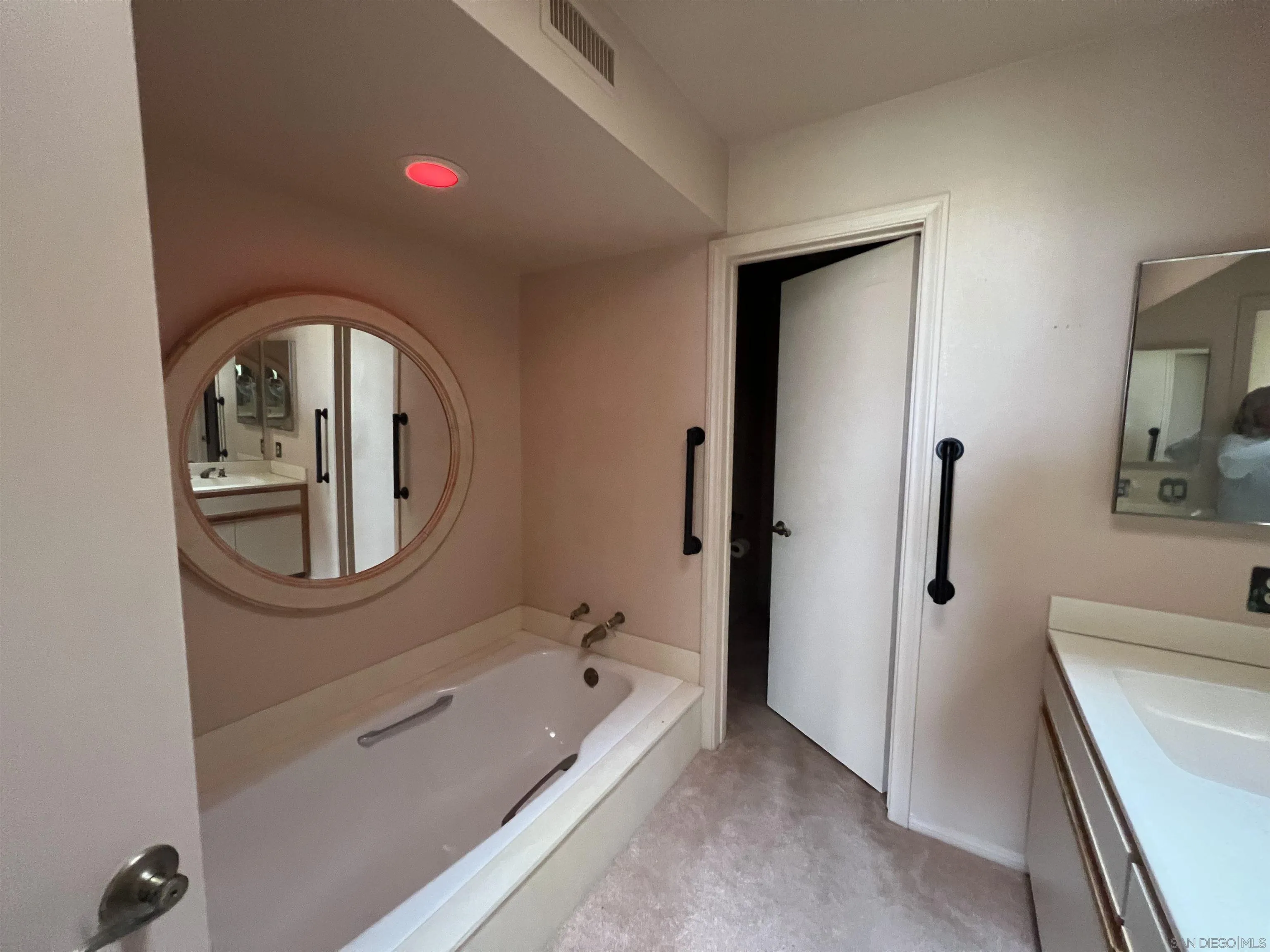 4683 Desert Vista Drive Borrego Springs, CA 92004 - Photo 18 of 32 a bathroom with a tub and a mirror