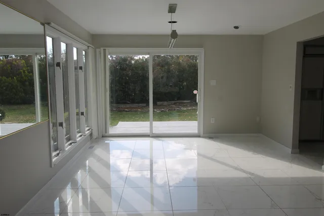 $3,975 | 20 South Laurel Drive, Somers Point, NJ 08244