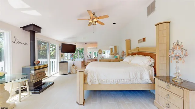 $3,975 | 20 South Laurel Drive, Somers Point, NJ 08244