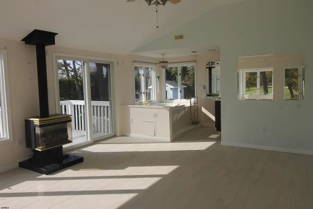 $3,975 | 20 South Laurel Drive, Somers Point, NJ 08244