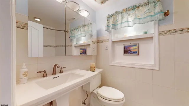 $3,975 | 20 South Laurel Drive, Somers Point, NJ 08244