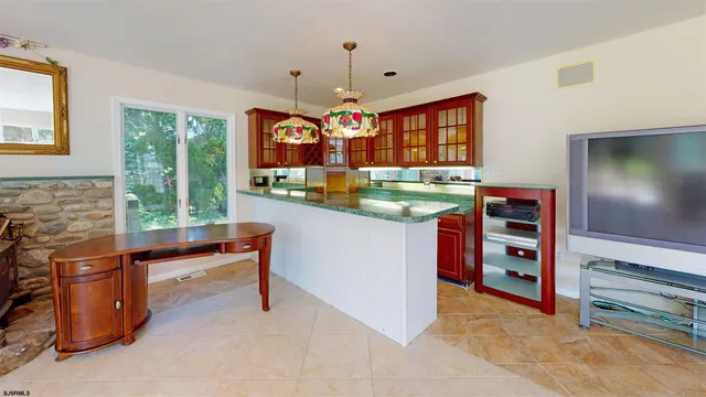 $3,975 | 20 South Laurel Drive, Somers Point, NJ 08244