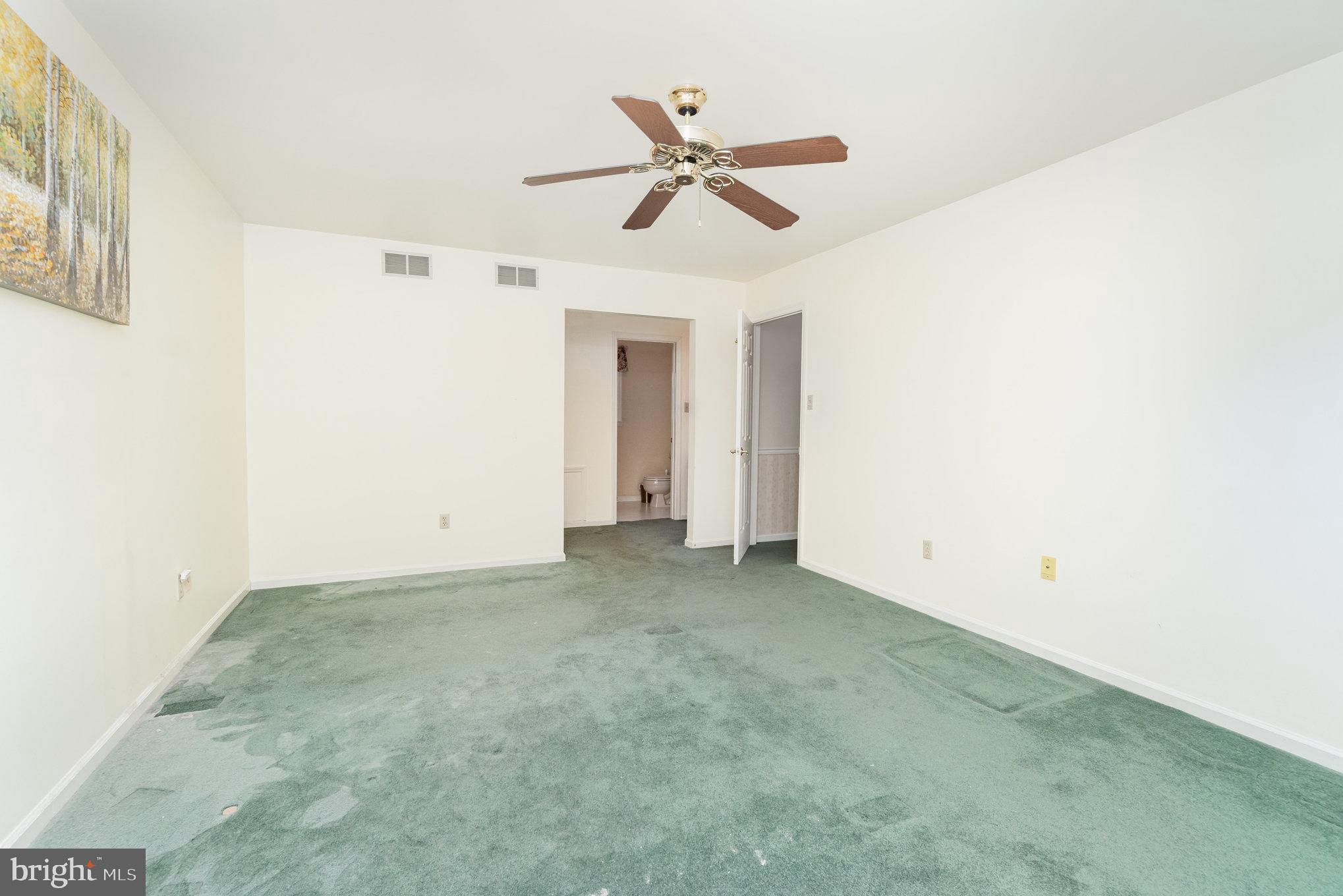 25 Estates Drive Reading, PA 19606 - Photo 20 of 43 a view of an empty room