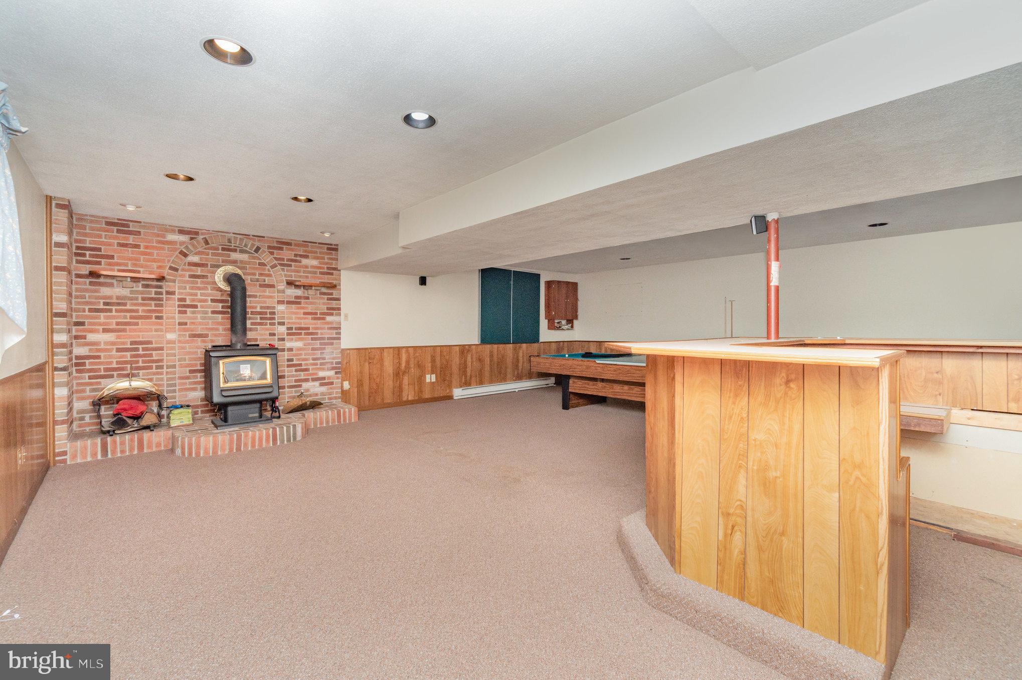 25 Estates Drive Reading, PA 19606 - Photo 32 of 43 a view of a livingroom with furniture and window