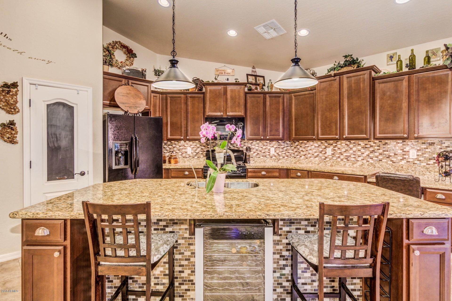 421 East Summerside Road Phoenix, AZ 85042 - Photo 25 of 53 Practical Kitchen Island