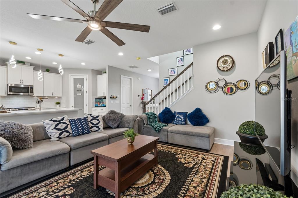 4300 Burdick Loop Odessa, FL 33556 - Photo 7 of 45