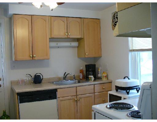 730 Springfield Street Pittsburgh, PA 15220 - Photo 4 of 8 Kitchen.
