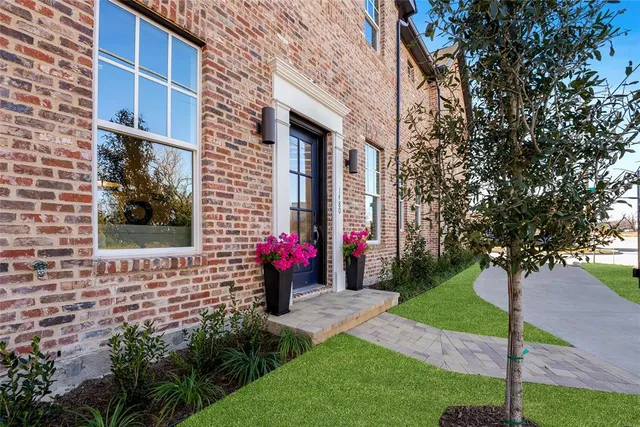 $499,900 | 1476 N Avenue, Plano, TX 75074