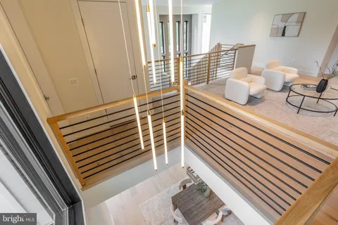 $3,195,000 | 104 Mashie Court Southeast, Vienna, VA 22180