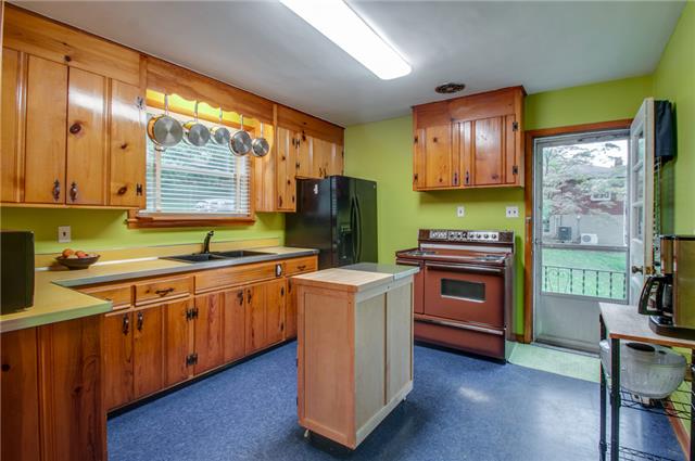 809 Mitchell Road Nashville, TN 37206 - Photo 8 of 19