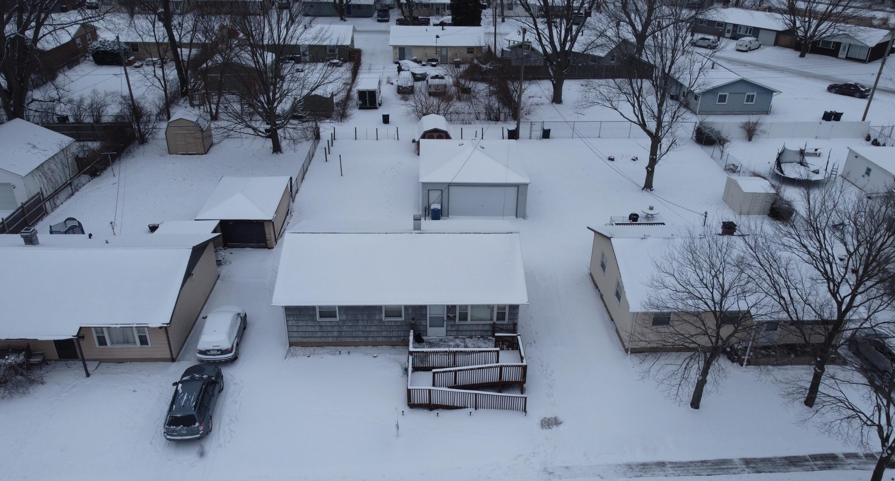 309 Redpath Avenue Michigan City, IN 46360 - Photo 27 of 27 an aerial view of a room with gym equipment