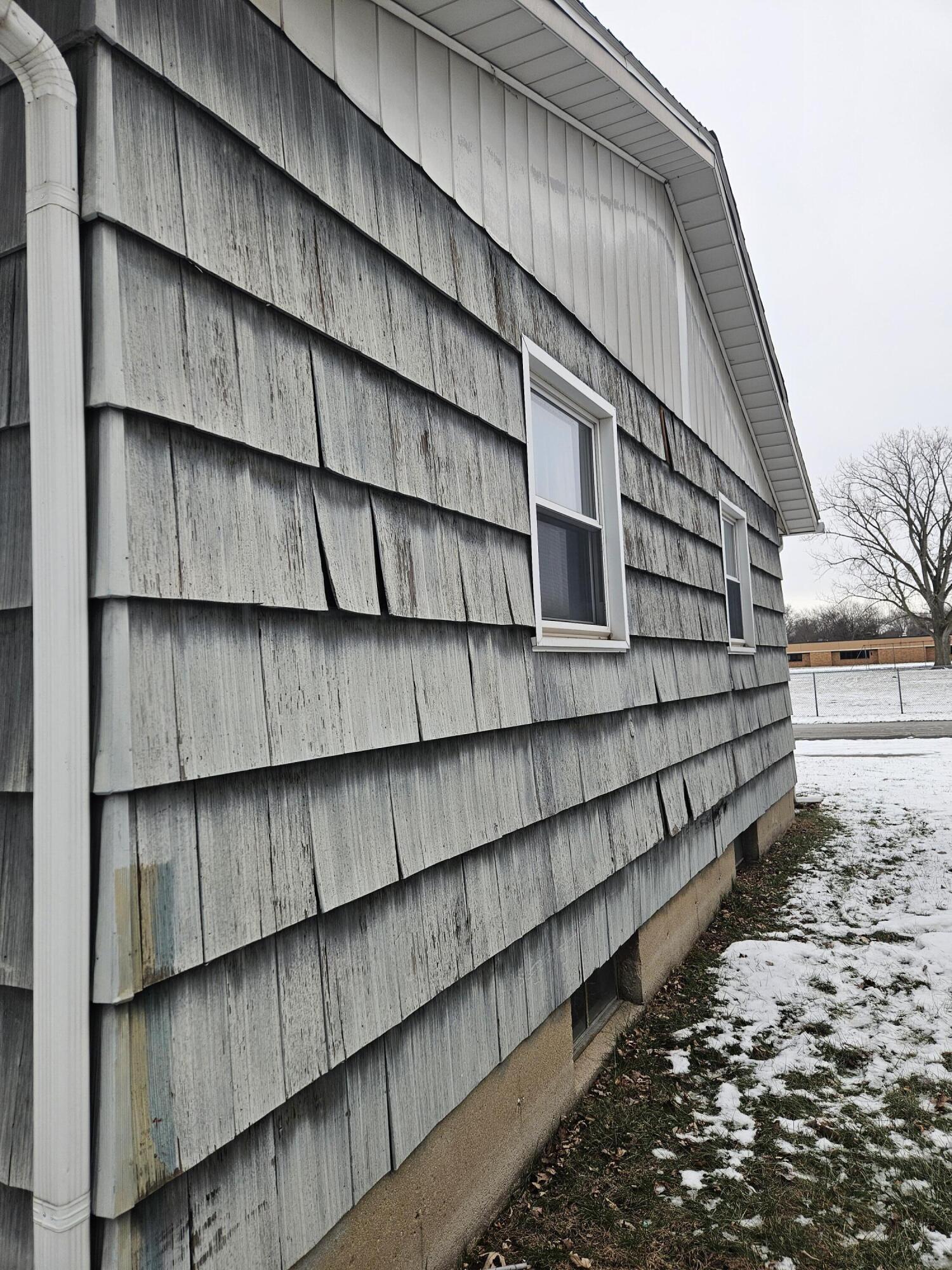 309 Redpath Avenue Michigan City, IN 46360 - Photo 4 of 27 a view of a wooden building