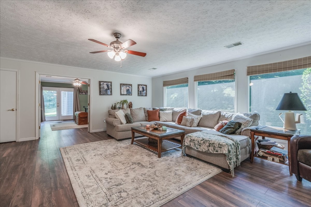 8449 Biggs Road Nashville, TN 37209 - Photo 4 of 42 Gallery Image 4