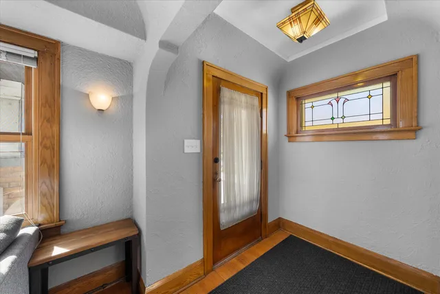 $400,000 | 6742 Hillside Lane, Wauwatosa, WI 53213