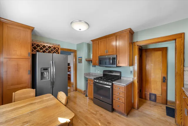 $400,000 | 6742 Hillside Lane, Wauwatosa, WI 53213