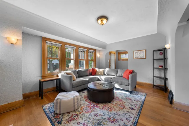 $400,000 | 6742 Hillside Lane, Wauwatosa, WI 53213