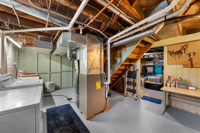 $400,000 | 6742 Hillside Lane, Wauwatosa, WI 53213