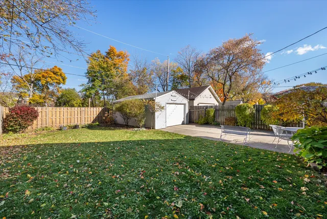 $400,000 | 6742 Hillside Lane, Wauwatosa, WI 53213